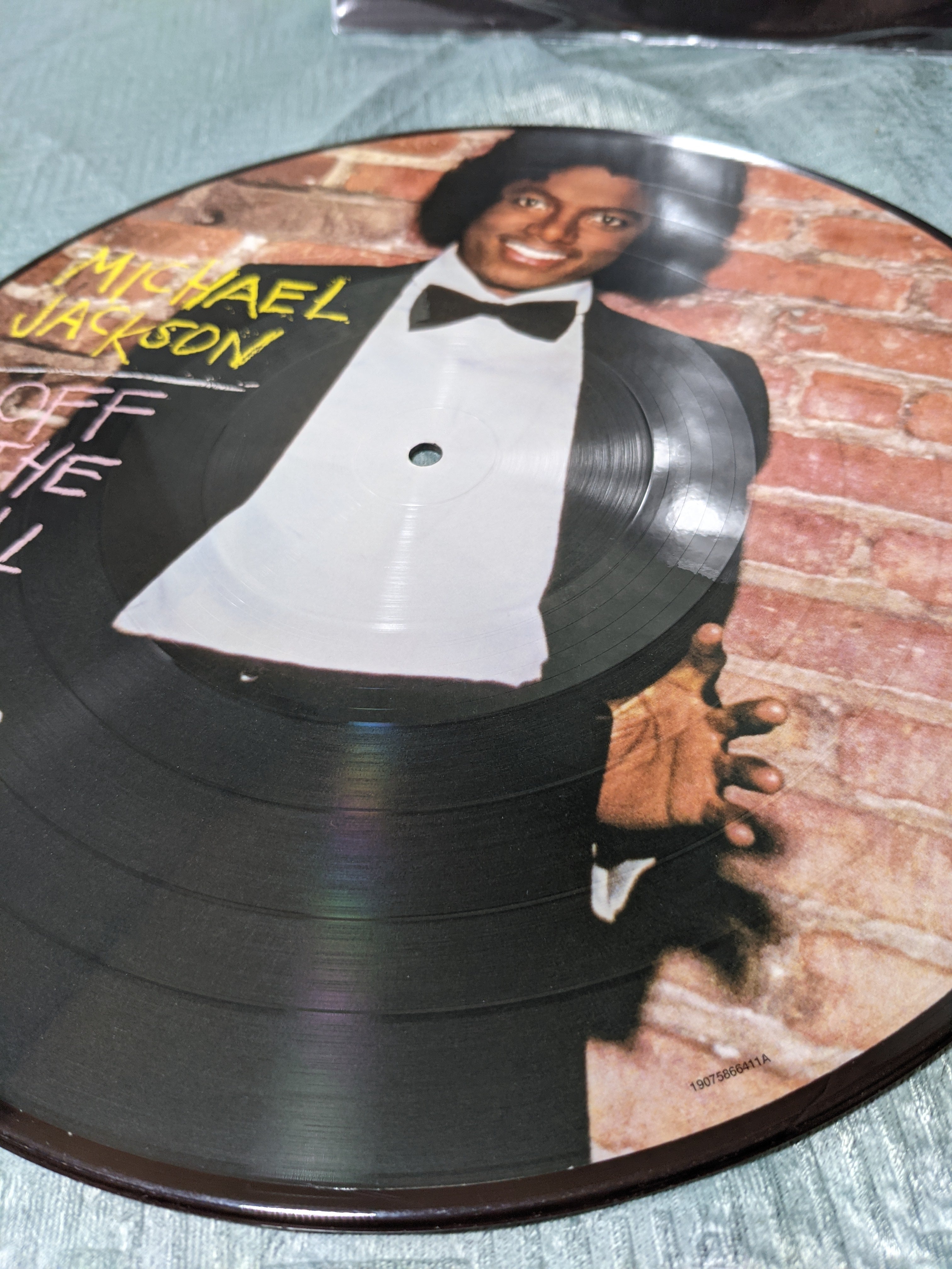 Michael Jackson Off The Wall LP Vinyl Record Gift Music (6961690509495)
